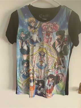 SAILOR MOON FULL CAST IN FIGHTING POSE BLACK  t-shirt